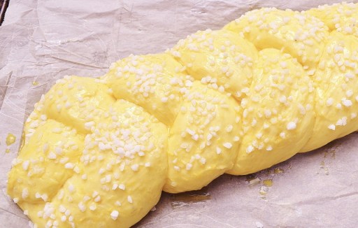 brioche tressée avant cuisson