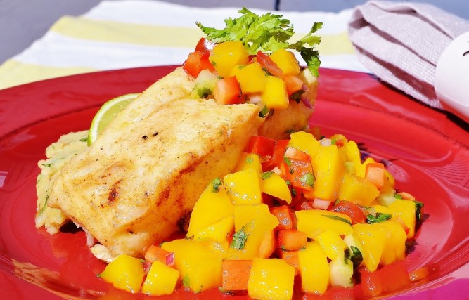 poisson salsa de mangue -fish wth mango salsa (1024x657)