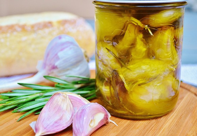 pot d'ail confit www.catherinecuisine.com (1024x705)