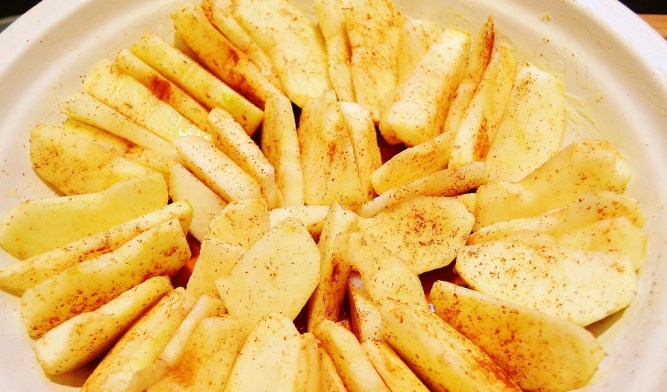 renversé pommes-caramel (pommes au fond du moule) www.catherinecuisine.com (1024x603)