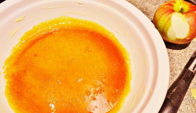 reversé pommes-caramel (caramel au fond) www.catherinecuisine.com (1024x590)