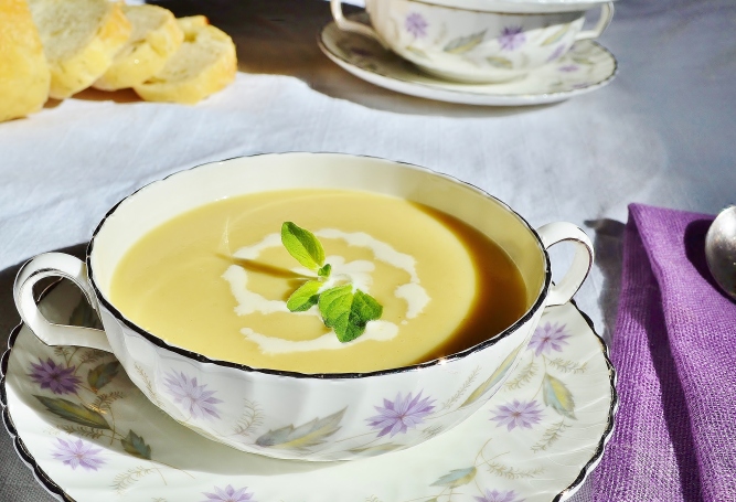 soupe au panais et au cheddar www.catherinecuisine.com