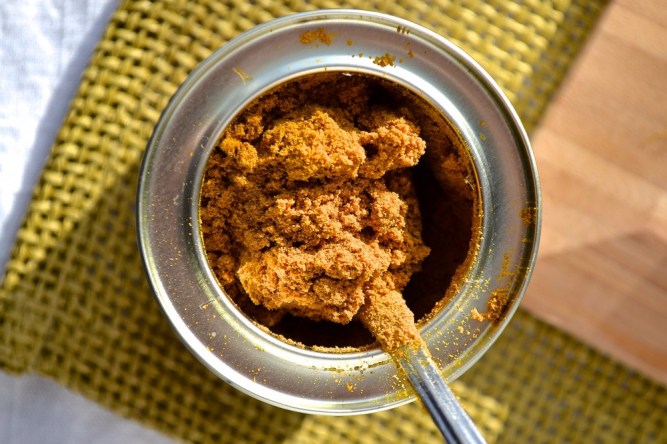 Potage de chou-fleur au lait de coco et son huile parfumée