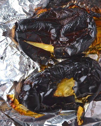 Lentilles et purée d'aubergine grillée