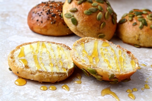 Petits pains au kamut et au yogourt - kamut and yogurt rolls