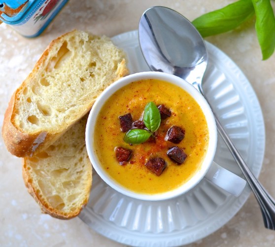 Potage de patate douce, céleri-rave et chorizo --- Sweet potato, celeriac and chorizo soup