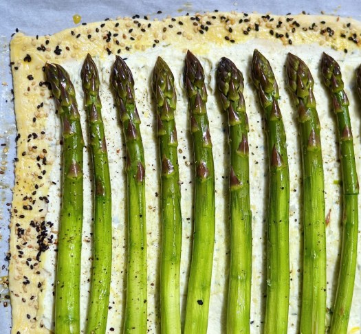 tarte feuilletée asperges et fromage - Asparagus and cheese pie