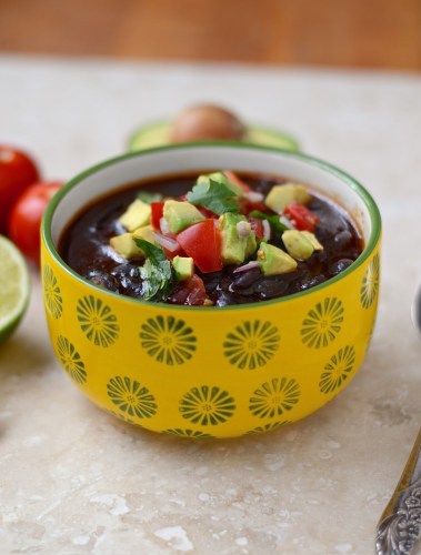 Soupe de haricots noirs et chorizo à l'autocuiseur